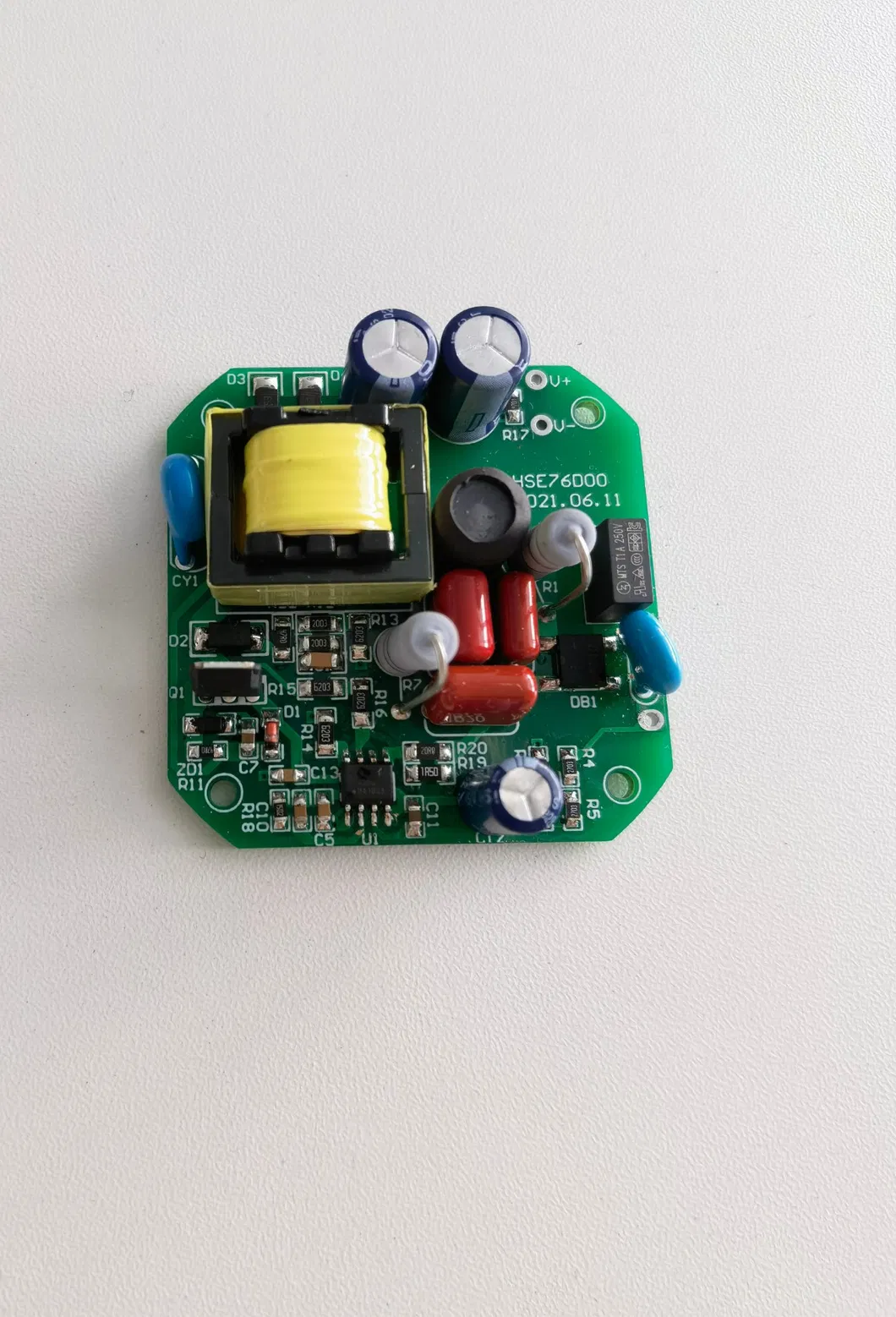 12W Customized Triac Dimming LED Driver with High Pfc