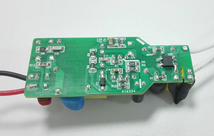 9W 300mA Isolated LED Bulb Driver with 0.95 Pfc and Ce/EMC