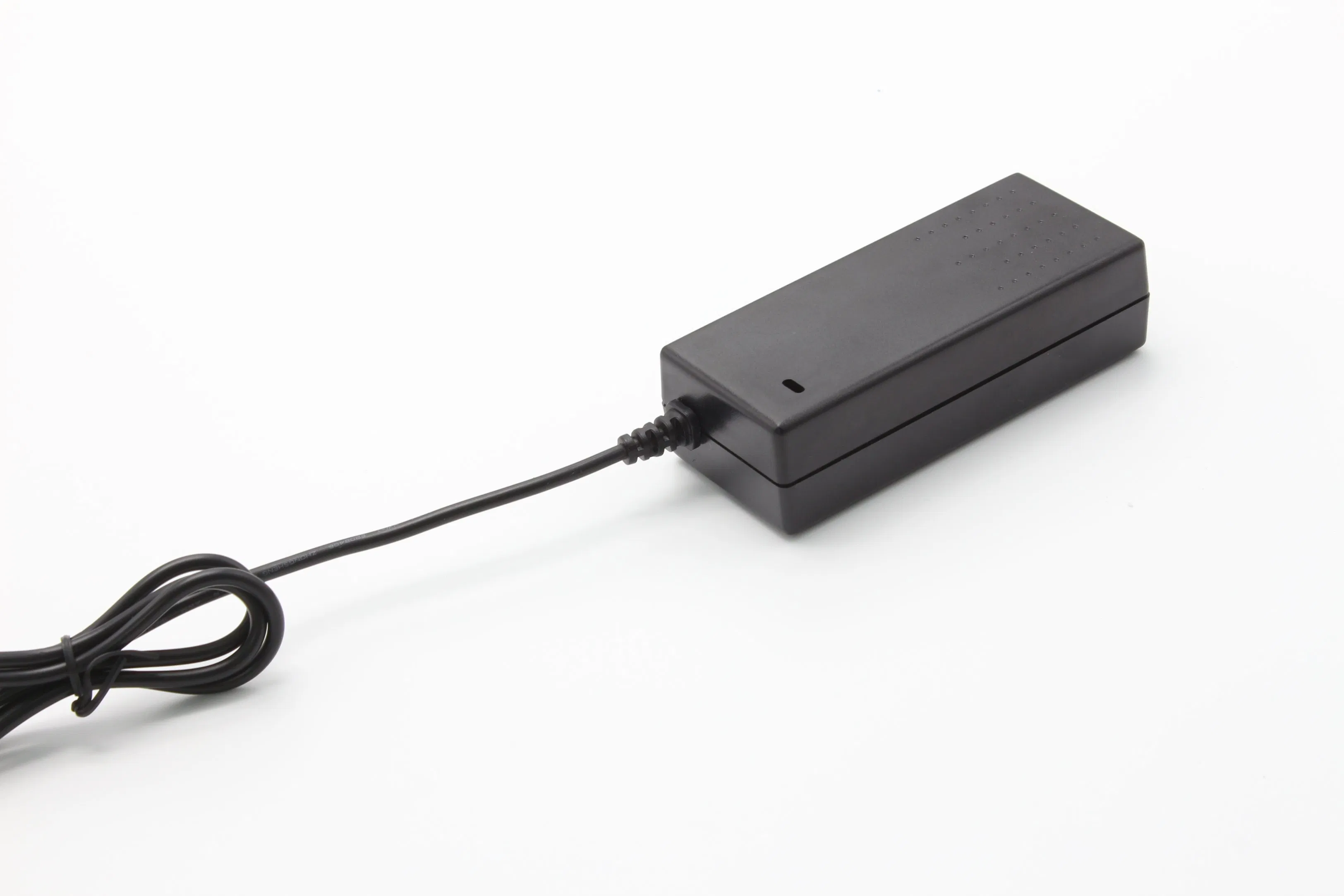 China OEM/ODM C-Tick Approval 12V/24V/3A/36W/25W LED CCTV AC/DC Switch Power Adapter (TUV RoHS UL ISO9001)