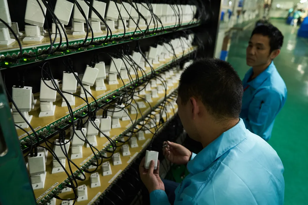 Multi USB Charger EU Us Plug 5V 2.4A 3.4A Smart Phone Charger with UL Ce FCC Approval