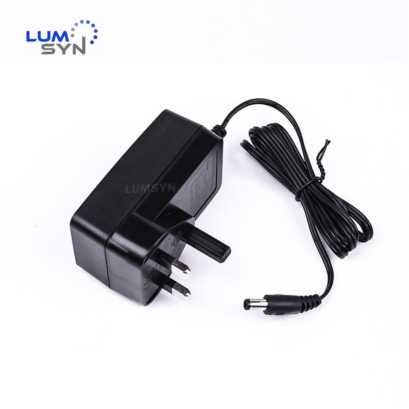 Wallmount 30W 15V2a UK Plug Power Adapter with Ce/FCC Approval